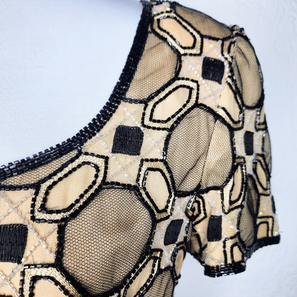 Adrianna Papell Evening Beaded Blouse Sz M 100% Silk Black Gold Geometric Top - Picture 3 of 15